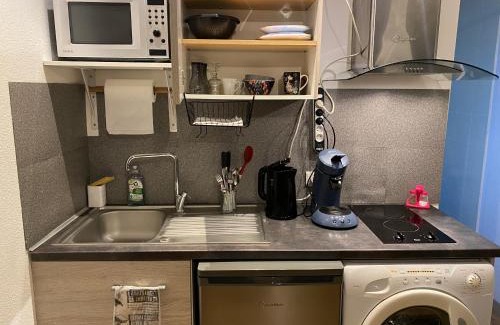 Malzeville Apartment | Nancy, Magnifique studio totalement climatisé, meublé, salle de bains et wc séparés, parking privé, cuisine équipée, WIFI