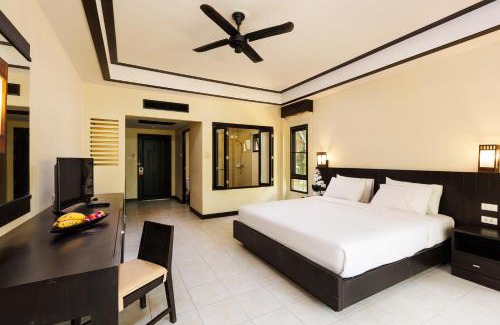 Khuekkhak Resort | Nang Thong Beach Resort