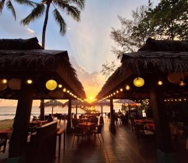 Khuekkhak Resort | Nang Thong Beach Resort