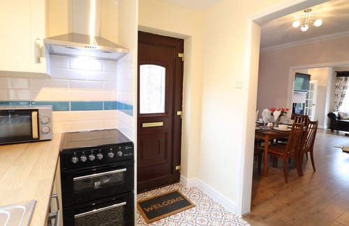 Froncysyllte Cottage | NANTCLWYD, family friendly, character holiday cottage in Llangollen