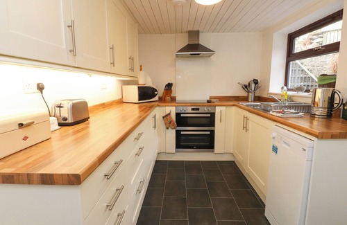 Beddgelert Cottage | NANTMEL, pet friendly, country holiday cottage in Beddgelert