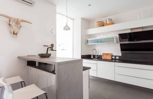 Convention House | Narbonne central with saltwater pool and family friendly, location!