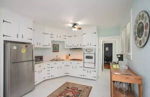 Lockeland Springs House | Nashville Backyard Oasis! 8min to Broadway
