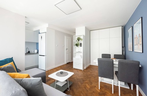 Saska Kepa Apartment | National Stadium Chic Studio