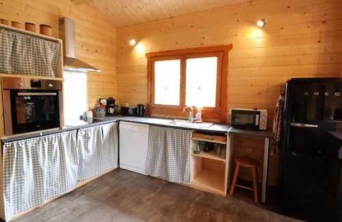 Velzic Cottage | Nature chalet with terrace, pets allowed, Tourism and Handicap certified