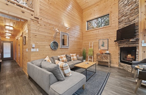 Broken Bow Cabin | Nature Cottage - Sleeps 8