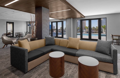 Clearwater Beach Hotel | Nature Escape! On-Site Restaurant and Bar, Near Little Toot Dolphin Adventure