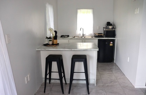 Rarotonga House | Nature-Focused:n“1BR Tranquil Hideaway in Arorangi – Nature, Privacy & Comfort”