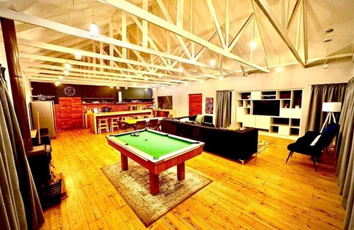 Greater Johannesburg Metropolitan Area House | Nature's Haven: 7-Bedroom Villa with Pool, WiFi & Serene Surroundings