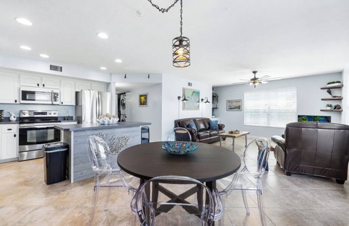 Cedar Key Condo | Nature's Landing condo with bay view