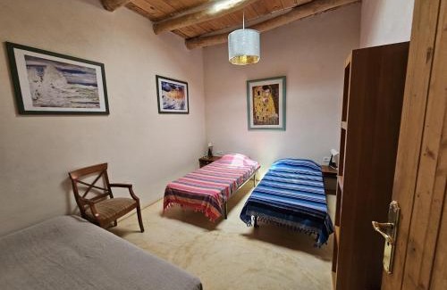 Santa Maria de Guia de Gran Canaria Apartment | Nature Sanctuary, a semi-detached house on an ecological & sustainable farm