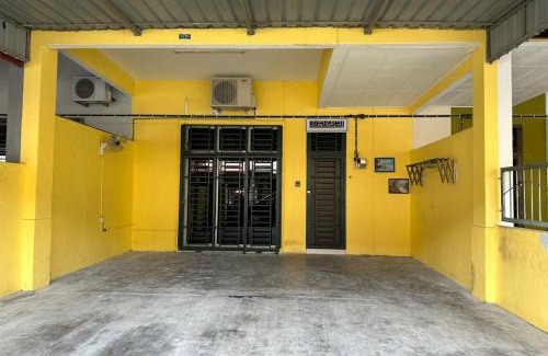 Daerah Kulai House | Naurah Homestay Kulai Mslim Only