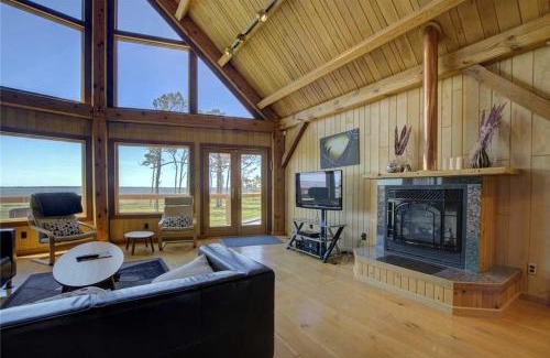 Morehead City House | Nautical Getaway home