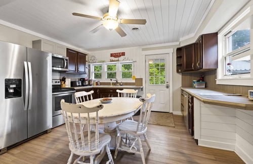 Lexington House | Nautical Nest w/hot tub, golf cart & arcade game