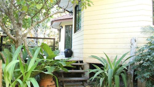 Baan Khai Bed & Breakfast | Navari Homestay