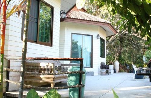 Baan Khai Bed & Breakfast | Navari Homestay