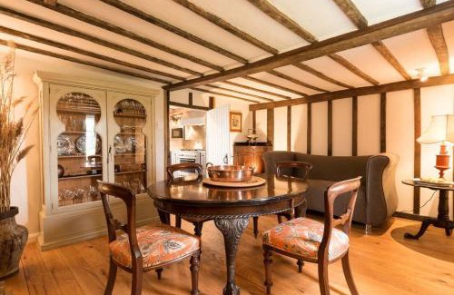 Beckingham House | Navigation Cottage on the Historic Sea Lock overlooking the Nature Reserve