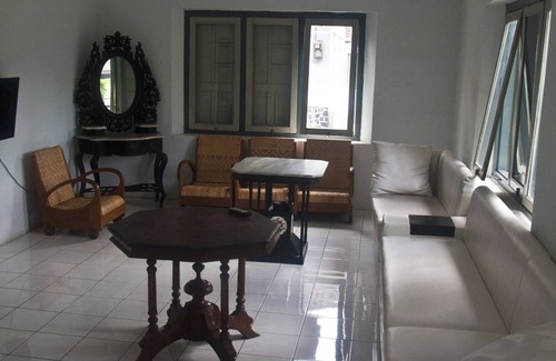 Central Yogyakarta Bed & Breakfast | Ndalem Mantrigawen