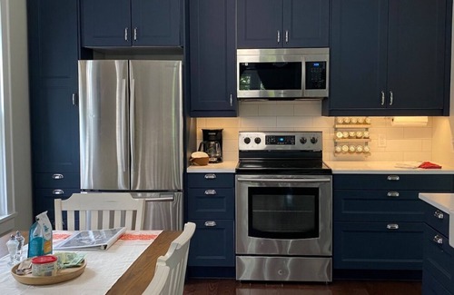 Bottineau House | NE Arts Haven in Trendy NE Minneapolis with AC, WiFi