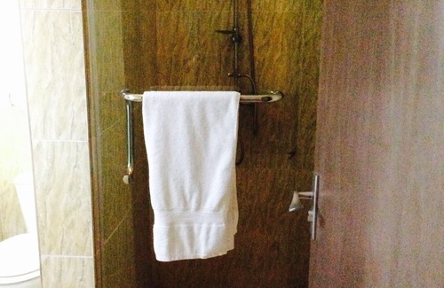 Okpanam Hotel | Ne-Yo Hotel and Suites