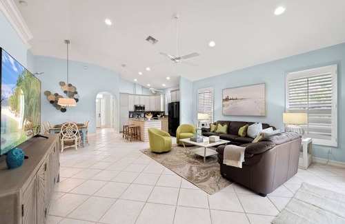 Naples Park House | Neapolitan - Newly Renovated 3-BR Luxury Home with Private Pool. Enjoy a Fully Equipped Kitchen and Free Wi-Fi