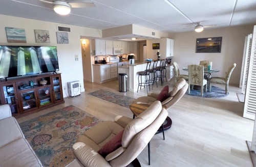 South Padre Island Apartment | * Near Beach * Villa del Sol * 2 pools Big Patio