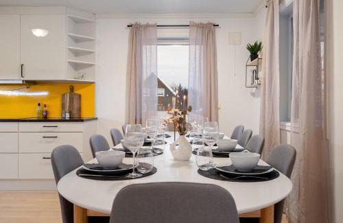 Tromso Apartment | Near Downtown - Large Beds - Free Parking