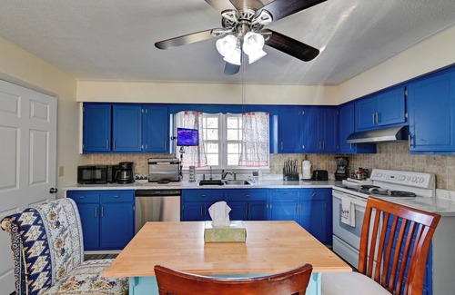Westover House | Near Fort Liberty: Home w/Yard in Fayetteville!
