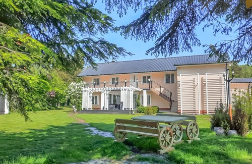 Objazda Apartment | Near Gardno Lake welcomes you this modern and comfortable vacation apartment.