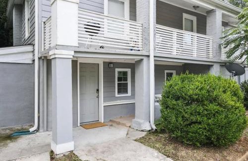 Pittsburgh Apartment | Near Georgia Aquarium 2BR: Coffee BBQ AC