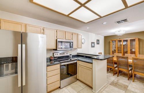 North Mountain Apartment | Near Hiking Condo with Pool and Tennis in Phoenix!