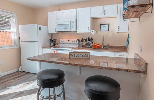 Saylorsburg House | Near Hiking & Water Parks!*Dogs OK*Wi-Fi*Fireplace