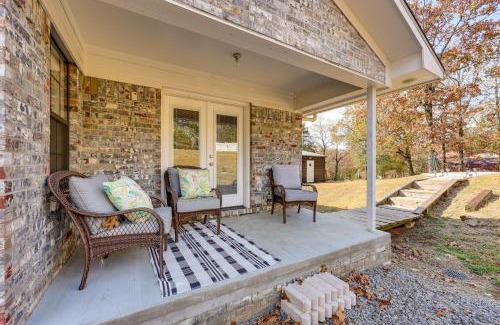Russellville House | Near Lake Dardanelle Updated Home with Large Yard!