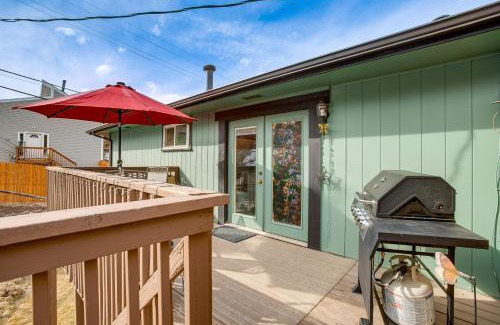 Kittredge Apartment | Near Red Rocks, Hiking and Skiing Kittredge Condo!