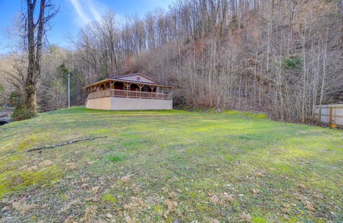 Ragland House | Near Riding Trails for ATVs Cabin in Delbarton