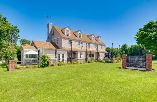 Hamilton Apartment | Near Shops, Eats and Trails Loudon County Apt!