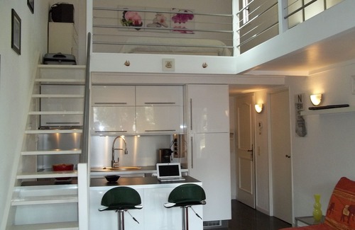 Gassin House | NEAR ST TROPEZ MAGNIFICENT MAS WITH GARDEN, AIR CONDITIONING