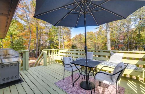 Severn House | Near Top Attractions Deck Dining at Severn Home!