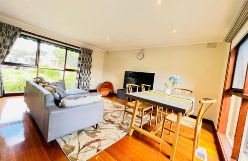 Mooroolbark House | Near Yarra Valley, Dandenong Ranges and Healesville Sanctuary House with Two beds