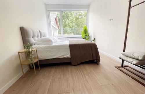 Municipality of Tilburg Apartment | Need peace to focus? This quiet spot near University Tilburg offers an affordable stay with green surroundings, shared facilities, and easy access to campus.