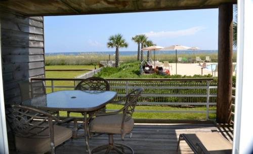 Ono Island House | Needle Rush Point Unit C15