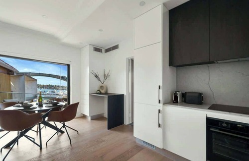 Drummoyne Apartment | Neighbouring Sydney Harbour Retreats for 12 guests