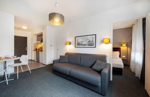 Neudorf Est House | Nemea Appart Hotel Elypseo Strasbourg Port