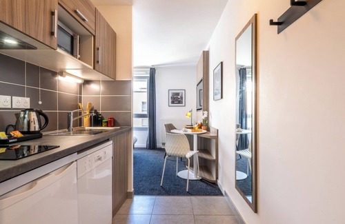 Saint Nicolas - Charles III - Ville vieille - Trois Maisons - Leopold Apartment | Nemea Appart Hotel Grand Cœur Nancy Centre