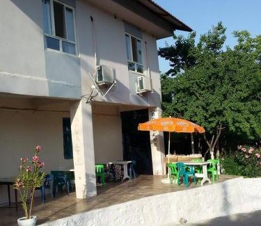 Karadut Hotel | Nemrut Dağı Işik Pansi̇on