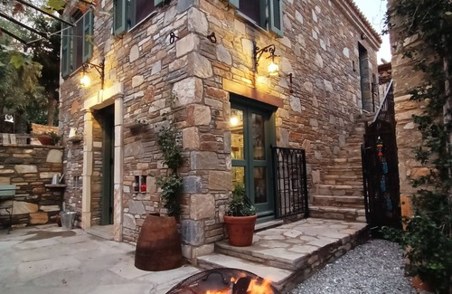 Soke House | Nergis Room. Puli Stone Houses.