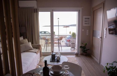 Itea Apartment | Nerissa Seafront apartment
