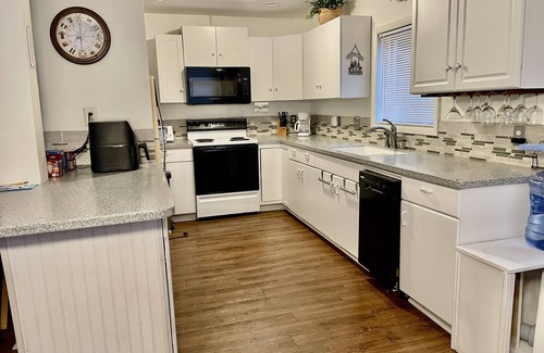 Valois Cottage | Nestled Above Seneca Lake in the Heart of Wine Country With Private Beach