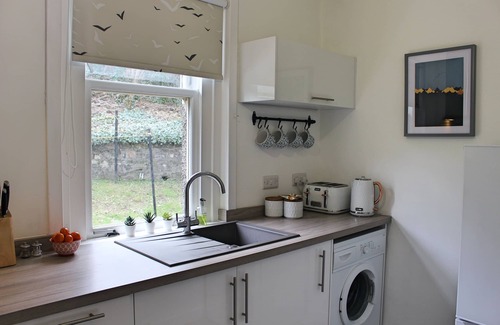 Dalavich Apartment | Nestled below the walls of Stirling Castle.
