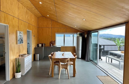 Matakana Apartment | Nestled in nature, only 5 mins from the beach & village.